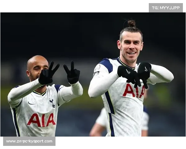 热刺1-0曼联夺欧联杯 孙兴慜举杯庆祝荣膺冠军